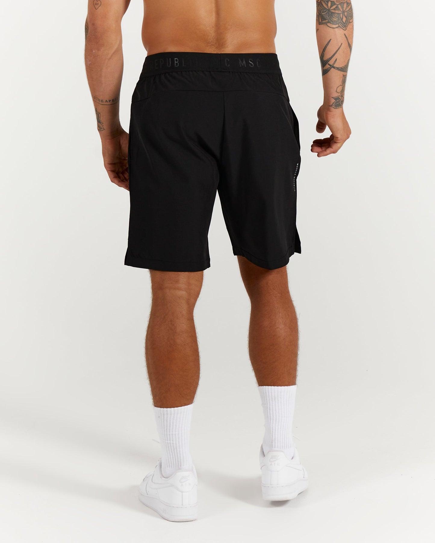 MAX VO2 SHORTS 8" - BLACK